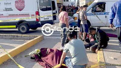 VIDEO. Tres personas pierden la vida luego de un choque entre dos motocicletas y un peatón