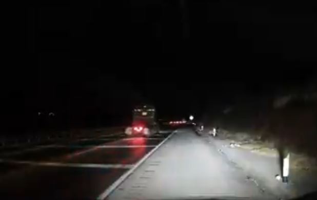 VIDEO: ‘Al primero que se mueva’; familia vive momentos de terror durante asalto en la autopista