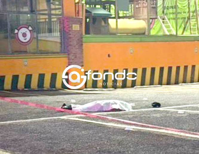 VIOLENCIA. Said salió del restaurante ‘Los Cochinitos’ y lo acribillaron en el estacionamiento