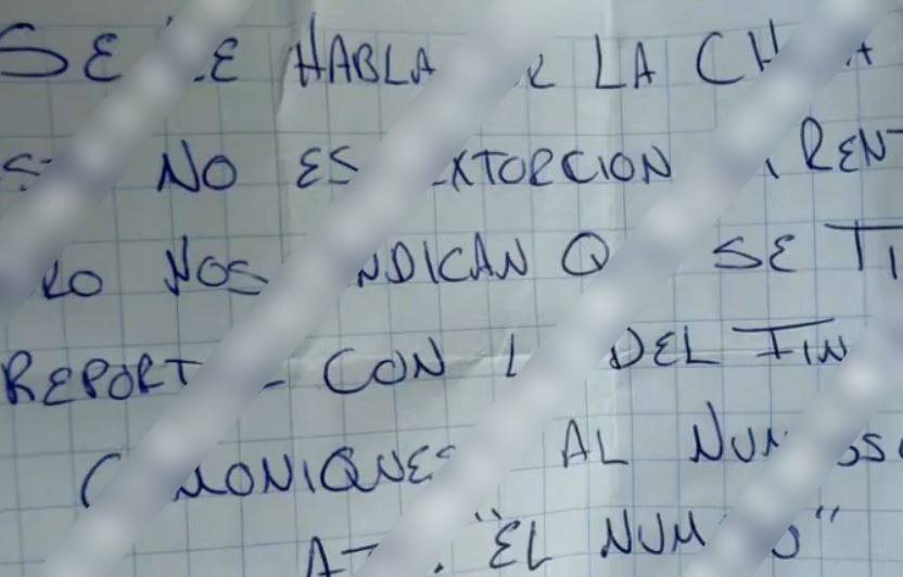 CRIMINAL: ‘Se tiene que reportar’; extorsionador dejaba recados de amenaza en negocios