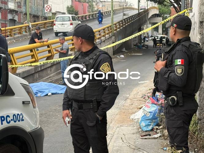 EJECUTADO. Motosicarios acribillan a un hombre que caminaba solo por la calle