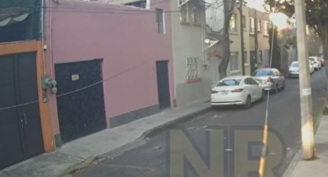 VIDEO. Delincuentes golpean a empleadas y se llevan la caja fuerte de una empresa