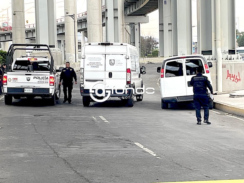 ÚLTIMA HORA. Acribillan a balazos a mujer que iba manejando una camioneta de carga