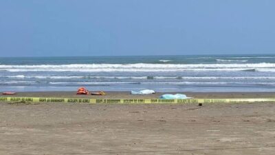 DRAMÁTICO. Familia del Edomex se fue a la playa de fin de semana; entraron al mar y murieron tres