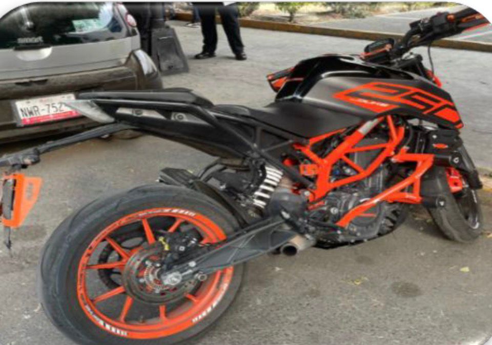 CRIMINALES: Apenas tienen 15 años y ya asaltaban en moto a sus vecinos