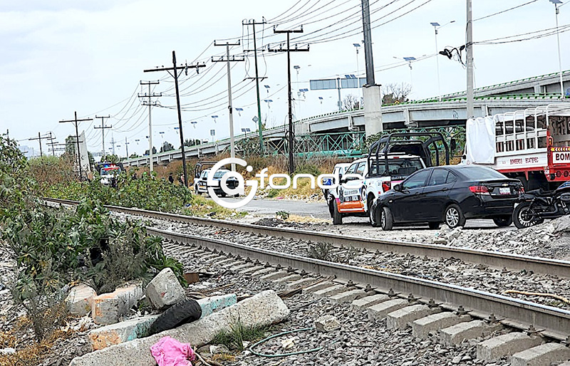 CRUELDAD. Encuentran bebé muerto en un canal de aguas negras; le echaron cal y estaba envuelto en un pañal