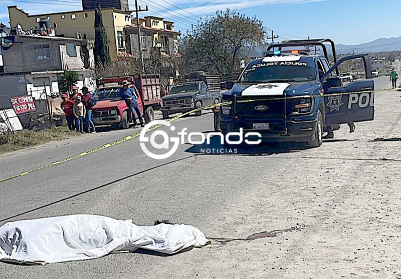 DESALMADO. Criminal al volante embiste por la espalda a señor conocido como ‘Logio’ en Edomex