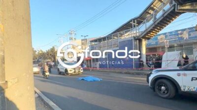 URGENTE: Señor salva la vida a una mujer, pero muere arrollado por el transporte público