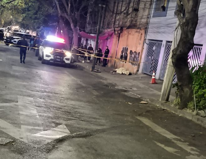 VIDEO: Sicarios en moto matan a dos hombres y desatan persecución con balacera