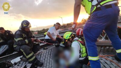 RESCATE: Él tiene ansiedad y casi ocurre una tragedia en un edificio; policías llegaron a tiempo