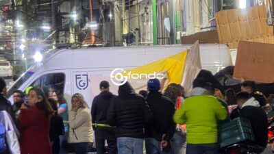 ATAQUE: Sujetos armados entran a una barbería y acribillan a un hombre de 40 años