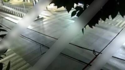 VIDEO: Conductor de camioneta destroza una motocicleta y mata al biker