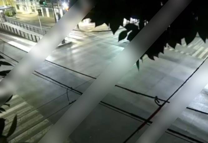 VIDEO: Conductor de camioneta destroza una motocicleta y mata al biker