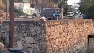 VIDEO. Motociclista pierde el control y sale volando a toda velocidad en Edomex