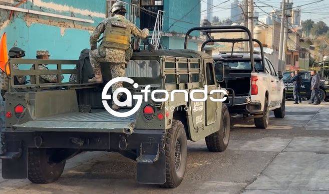 URGENTE: Dejan un cuerpo con disparos abajo de un carro en Edomex