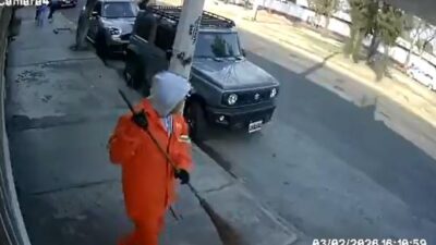 VIDEO: Madre e hija viven el infierno en su departamento; criminales se disfrazaron de barrenderos