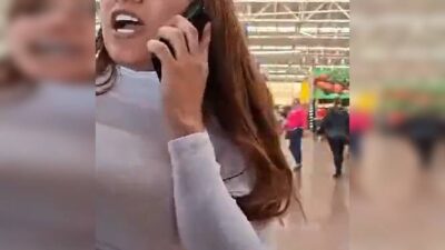 VIDEO. ‘Va cargada’; difunden nuevo video de las ladronas del Walmart que agredieron a policías