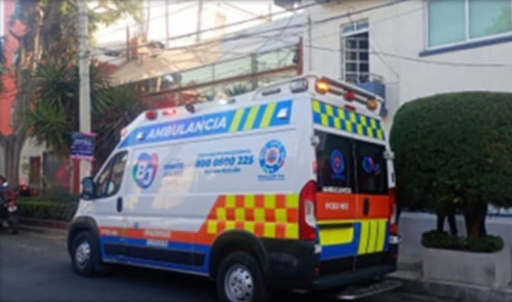 IMPACTANTE: Jovencita de 15 años cae de un balcón y termina con las piernas rotas