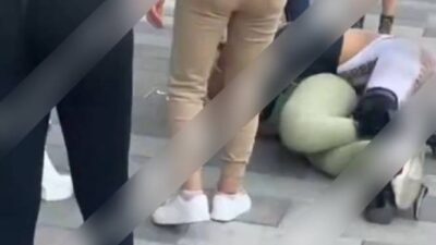 VIDEO: ‘¡Dale!’; sexoservidoras arman tremenda pelea por lugares y clientela