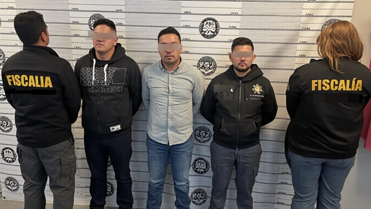 CRIMINALES. Mujer fue a la Fiscalía a denunciar una extorsión y ahí se encontró a los delincuentes; eran policías