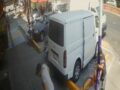 VIDEO: Rateros rompen cadenas y se llevan bicicletas afuera de negocios