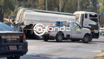 URGENTE: Pipa del municipio arrolla y deja muerto a un motociclista en Edomex