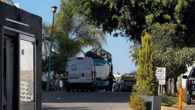 INHUMANO: Ella apenas tiene 14 años, tiró a su bebé a la basura y su mamá la delató