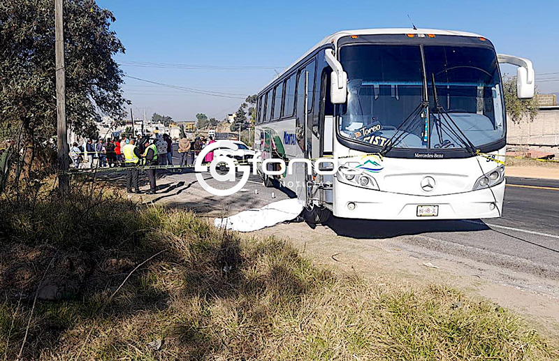 TRAGEDIA. Luis Ramón tenía 22 años y murió al ser aplastado por el autobús que estaba reparando
