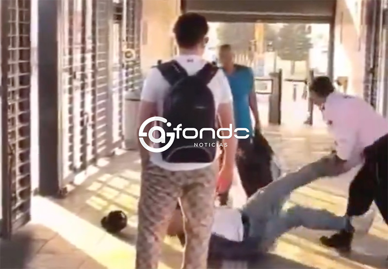 VIDEO. Guardia de seguridad del Mexibús agrede físicamente a un adulto mayor