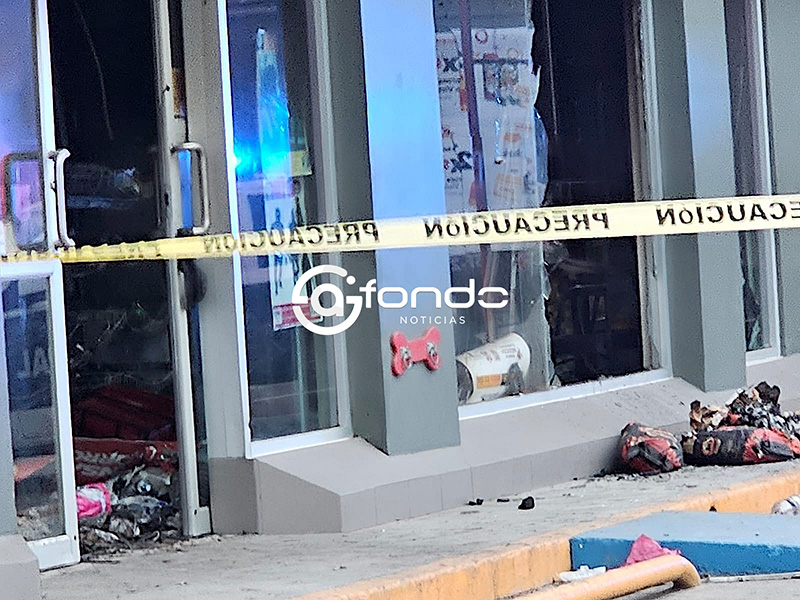 VANDALISMO. Tiendas OXXO fueron atacadas este domingo tras la muerte de el líder del CJNG