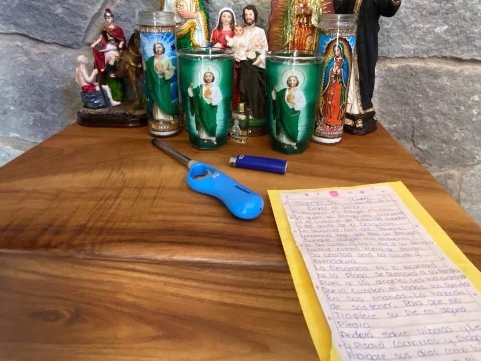 MENSAJE. ‘La desgracia no te alcanzará…’; difunden Salmo escrito a mano hallado en el último refugio del ‘Mencho’