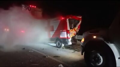 VIDEO: ‘¡Maldita sea!’; paramédico grita mientras su compañero muere calcinado en la ambulancia