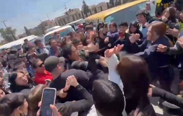 VIDEO. Padres de niña ‘bully’ golpean a niños de secundaria en Ecatepec