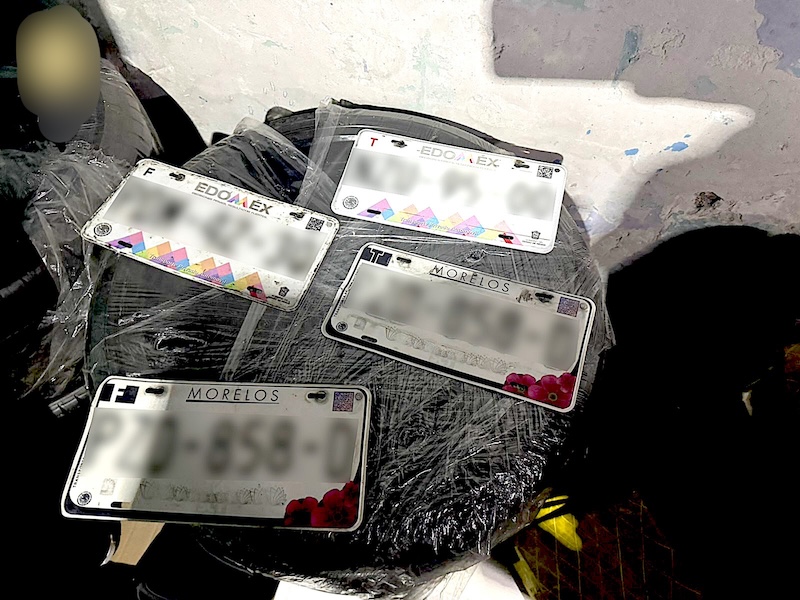 CRIMEN. Encuentran armas, droga y placas de automóviles de una banda dedicada al robo de autos