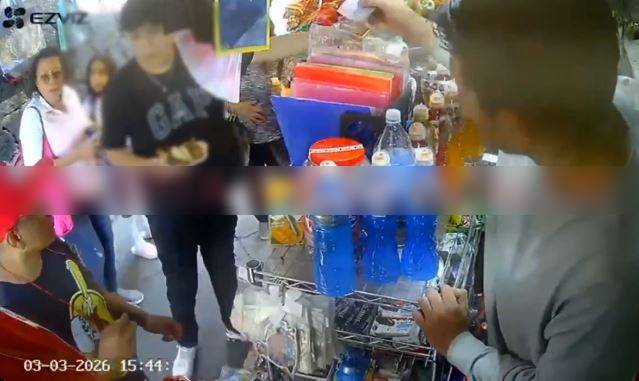 VIDEO: ‘¡Cómo te atreves!’; agresor toca a una niña que compraba un Boing y termina sometido