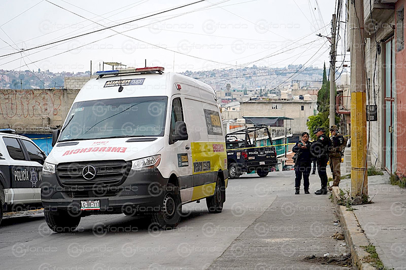 DRAMÁTICO. Un hombre corría por las calles con un cuchillo en la mano; al final murió en un coche que no era suyo