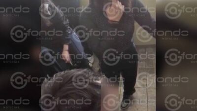 VIDEO. Alumna de secundaria amenaza con golpizas y humilla a compañeros en Ecatepec