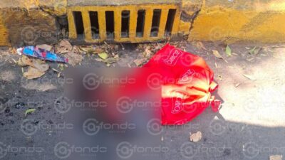 INDIGNANTE. Abandonan  pequeño cuerpo dentro de una bolsa junto a una coladera