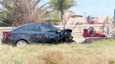 LAMENTABLE. Mujer que viajaba de copiloto de un auto pierde la vida sobre la carretera México-Toluca