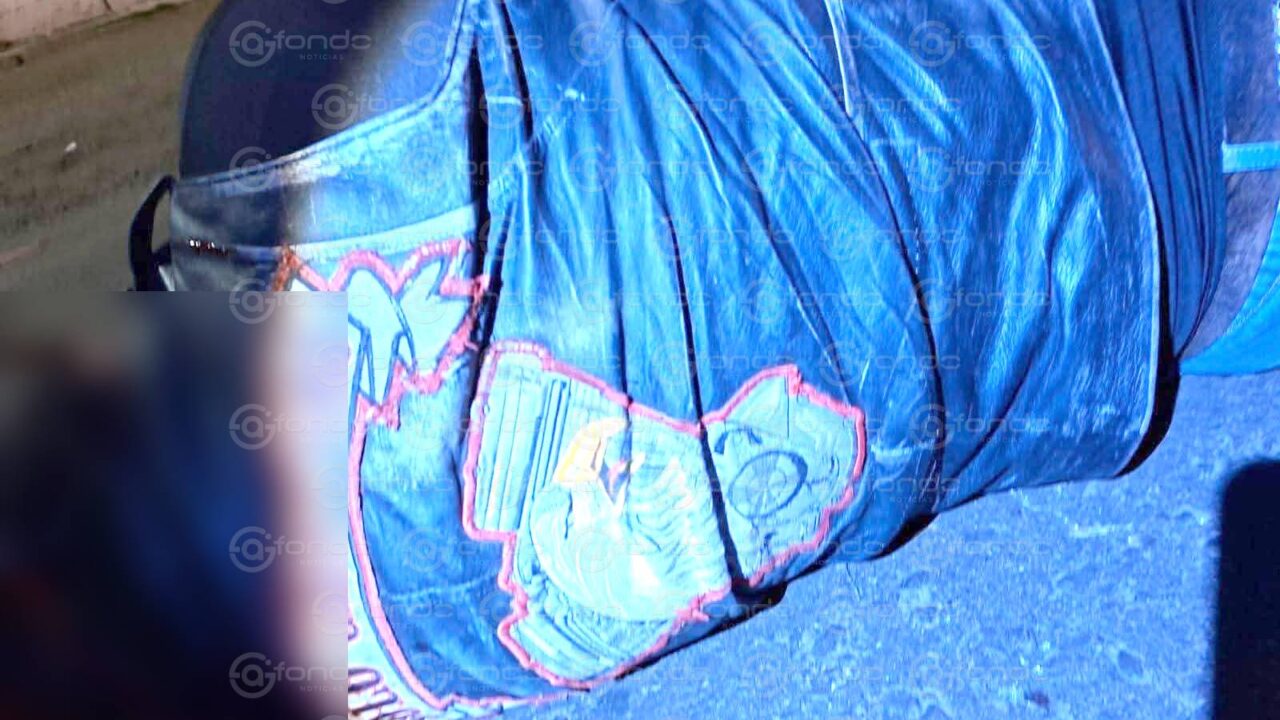 TRAGEDIA. Biker iba en una rodada en su moto ‘chopper’ y muere al chocar contra un auto en Ecatepec