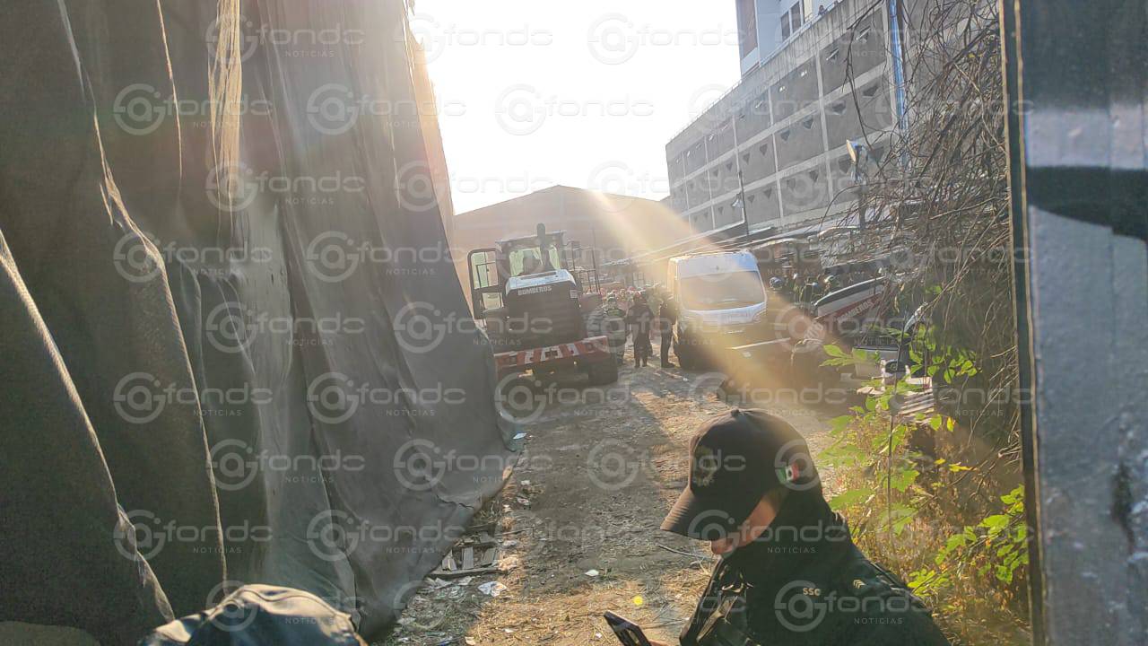 URGENTE: Ya son dos los trabajadores fallecidos por el derrumbe; uno más sigue atrapado