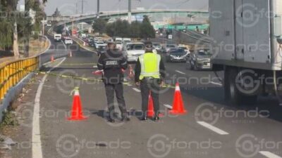 URGENTE: Mujer muere arrollada al intentar cruzar una carretera en Edomex