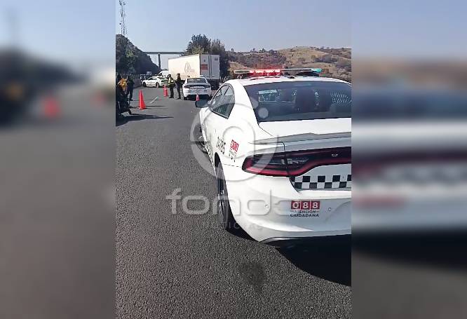 URGENTE: Asaltantes matan a chofer de tráiler en una autopista de Edomex