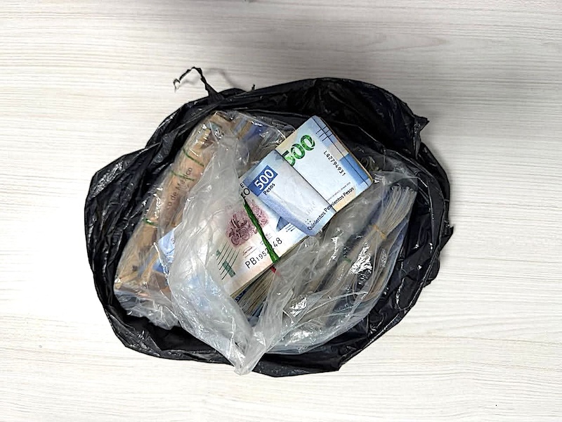 DE PELÍCULA. Atrapan a extorsionadores en Edomex; iban a cobrar 3 millones de pesos que pidieron al dueño de un negocio