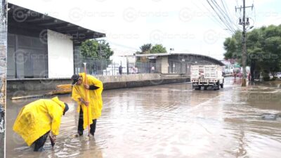 VIDEO. Caos e inundaciones dejan fuerte lluvia y granizada en Ecatepec