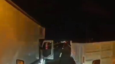 VIDEO. Trailero arriesga la vida y evita ser asaltado en la autopista México – Querétaro
