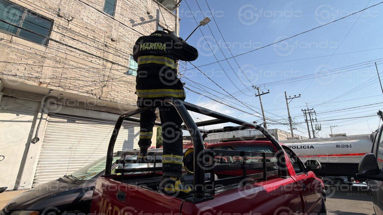 VIDEO: Fuerte incendio consume bodega de plásticos y genera pánico entre vecinos