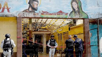 TERROR. Asesinan a un hombre dentro de un mercado; fue obligado a hincarse antes de ser ejecutado