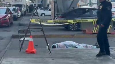 TERRIBLE: Abuelo cruzaba la calle con su bastón y murió arrollado por un conductor que huyó