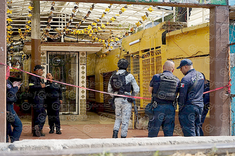 VIOLENCIA. Sicarios le ordenaron a César que se arrodillara y luego le dispararon en un mercado del Edomex